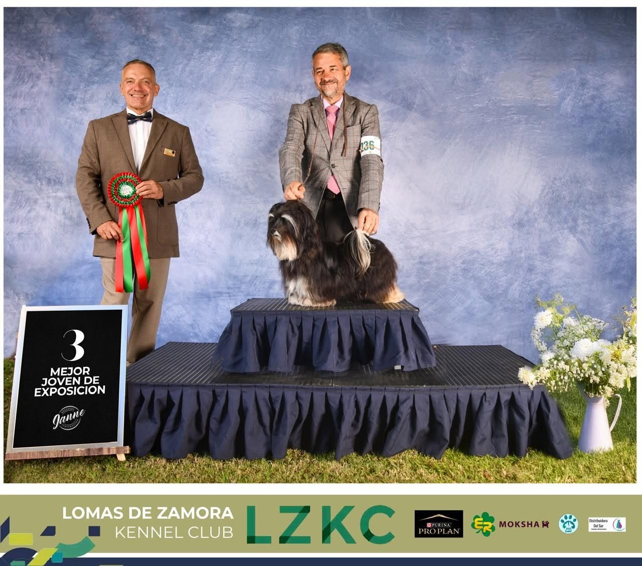 Premio en exposición canina - Pequeña Utopía
